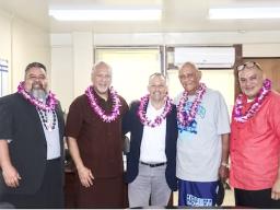 Gov. Green with Gov. Pula and others