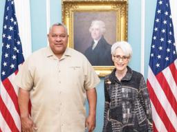 Governor Lemanu P. S. Mauga, left, and US Deputy Secretary of State Wendy R Sherman 
