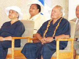 Kovana Sili Lolo Matalasi Moliga ma le faletua Cynthia Malala Moliga