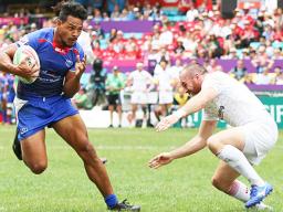 Samoa’s Tila Mealoi eyes the try line