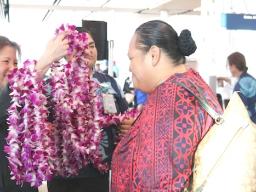 Hawaiian Air employees gave travelers on a recent flight to Pago a flower ula