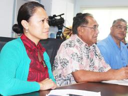 [l-r] Health Department Pharmacist, Dr. Francine Amoa; LBJ Medical Center Chief Executive Officer Faumuina John Faumuina and Health director Motusa Tuileama Nua 