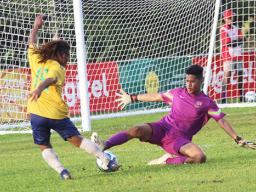 American Samoa goalkeeper Hengihengi Ikuvalu 