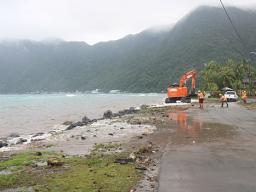 Aua road debris