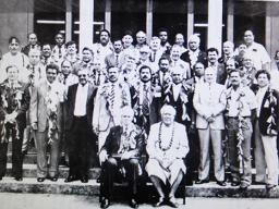 A screenshot of an October 1987 group photo of  those who attended the 16th South Pacific Chiefs of Police Conference