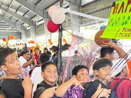 Hundreds of Leone Midkiff Elementary students
