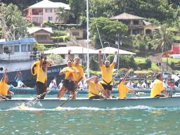 Aeto rowers celebrate win