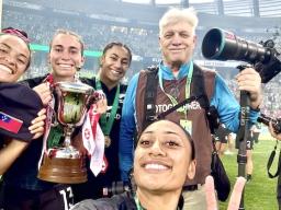 Barry with New Zealand Black Ferns