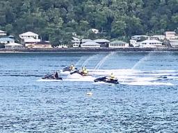 4 jet skis