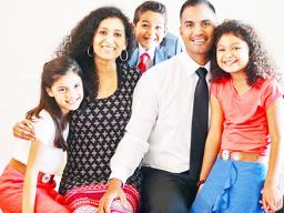 Justin Su’a, Melissa Su'a and children Jarom, Mya, and Eliana