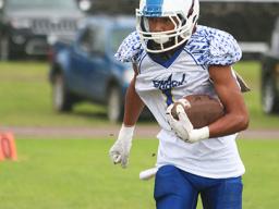 Allen Seagai returning this kick-off for the Samoana Sharks