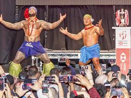 Kap Tafiiti a prominent Samoan cultural entertainer based in Hawaii and his co-performer