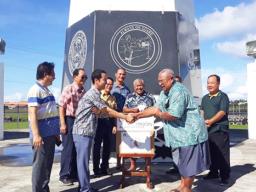 Deputy Consul of South Korea Yoon Hyun -Chul with American Samoa veterans and officials