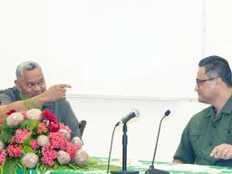 Gov. Lemanu Peleti Palepoi Sialega Mauga (left) and Lt. Gov. Talauega Eleasalo V. Ale (right) 
