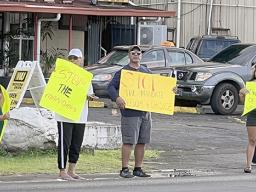 Protest the Vaccine Mandate” demonstrators