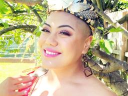 Miss Samoa Victoria Tiafau Zahriya Leaoasoma with her head shaved