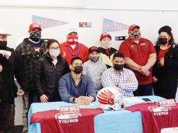 Mageo Twins official Signing Day yesterday morning with family