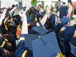Nuuuli VocTech High School grads 