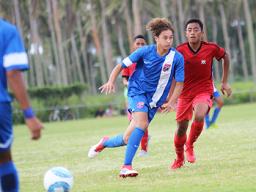 Peter Lauvao in action