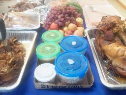 Samoan popular food such as taro, and baked puaa, and palusami; 