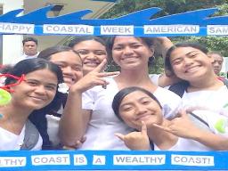 Samoana students in a picture frame 