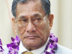 Senate Budget and Appropriations Committee chairman Magalei Logovi’i 