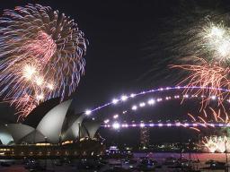 Fireworks over Sydney Harbor at 12 midnight, 2022