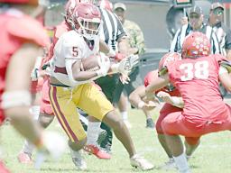 Metuliki Tupou (5) of the Tafuna Warriors