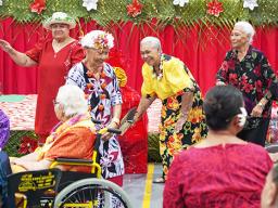 Seniors celebrate the season