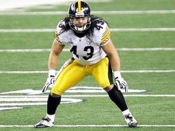 Troy Polamalu on the playing field