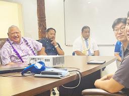 Tuilaepa and tarKist Samoa Plant Director/General Manager Injoo Ha