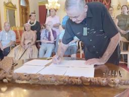 Tuurama Ariki Declaration signing