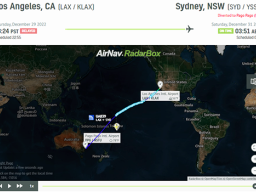 The image shows the aircraft flight on Radarbox.com