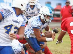 Samoana Sharks quarterback, Viliamu Tanielu 