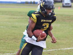 Calloway Alosio (3) of the Nu’uuli Wildcats