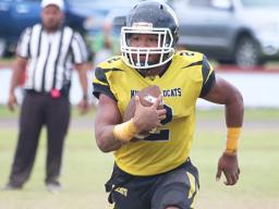 Nu’uuli Wildcats quarterback, Jerry Isaako