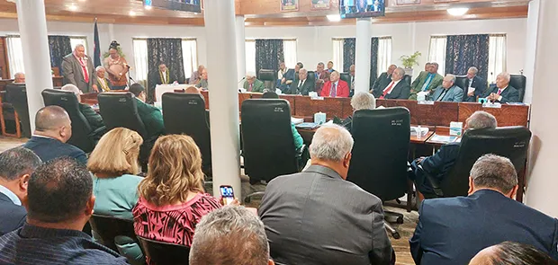 GOVERNOR SPEAKING AT JOINT SESSION
