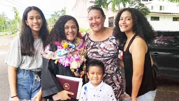 Isa-Lei is pictured with her sisters, brother, and mom, Divine.