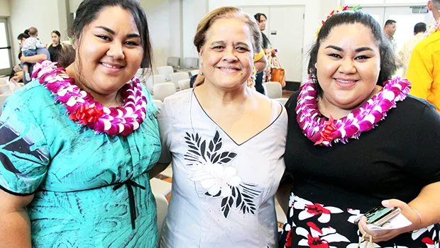 ASCC President Dr. Rosevonne Pato (center) welcomes Ms. Anneliese Haleck (left) and her twin sister Lottie Haleck