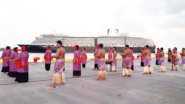 Entertainment at the port in Apia 