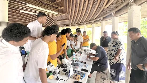 LHS students at DMWR