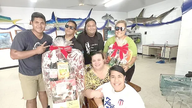 dmwr christmas gifts