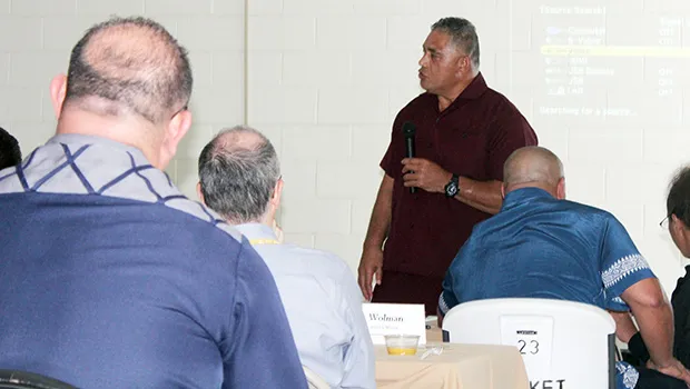 Health director Motusa Tuileama Nua speaking at cabinet meeting