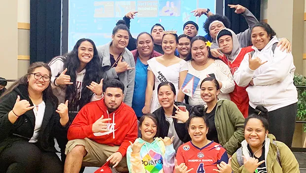 O le au tapua’i lea i faiva o le tama’ita’i o Elysha Samatua i lana taumafaiga i le Dixie State University International Pageant