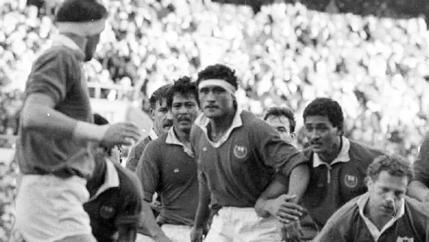 1988 photo of Su'a Saini Lemamea in action