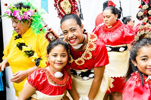  Tongan dancers ready to go on stage