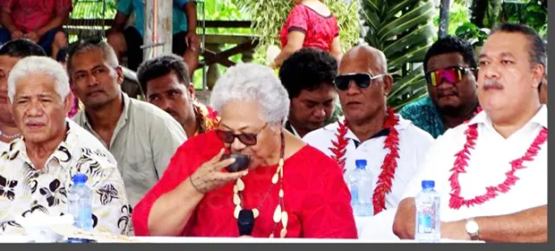 Fiamē Naomi Mata’afa take first sip of 'ava