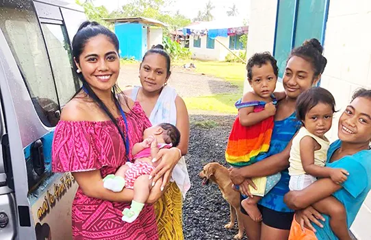 Miss Pacific Islands  with babies