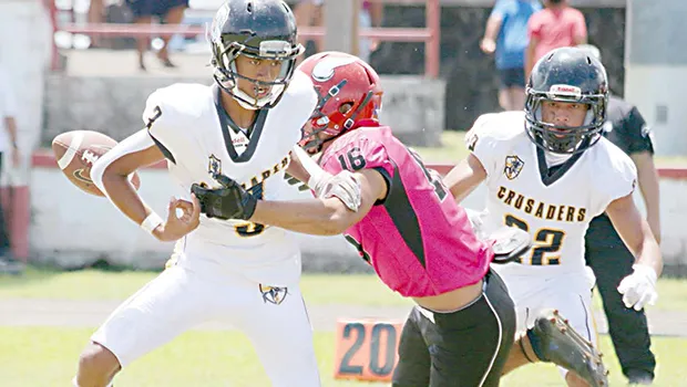 Faga’itua Viking defender forces a fumble 