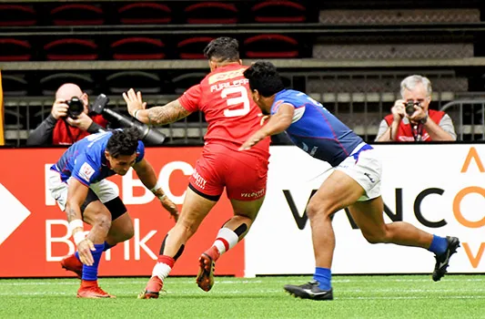 Canadian Samoan, Mike Fuailefau scores Canada’s first try 